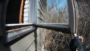rotted window sash replace (before)